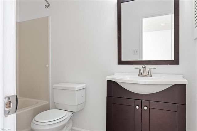 2096 Weybridge DR, Virginia Beach, VA 23454