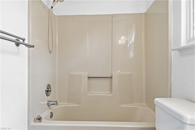2096 Weybridge DR, Virginia Beach, VA 23454