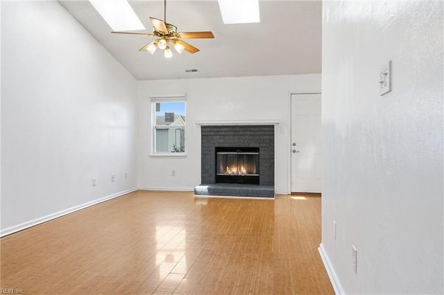2096 Weybridge DR, Virginia Beach, VA 23454