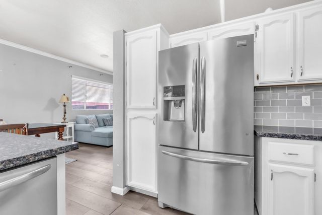 7950 Eskdale Ct, Sacramento, CA 95829