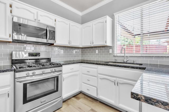 7950 Eskdale Ct, Sacramento, CA 95829