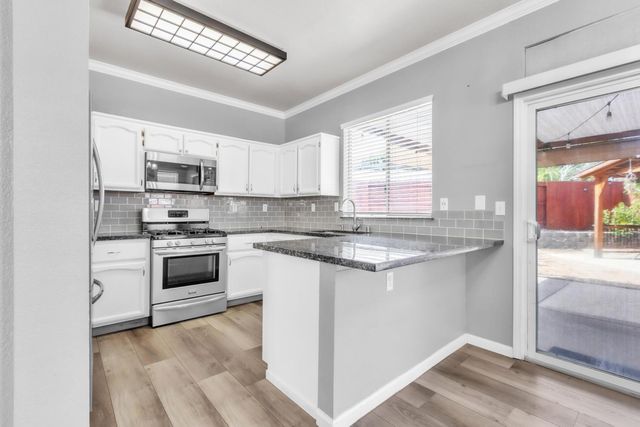 7950 Eskdale Ct, Sacramento, CA 95829