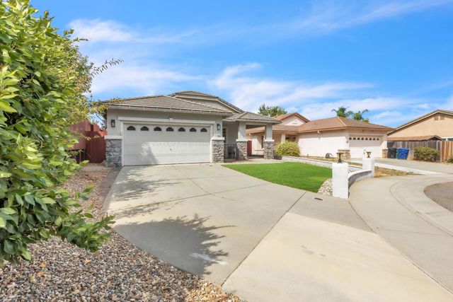 7950 Eskdale Ct, Sacramento, CA 95829