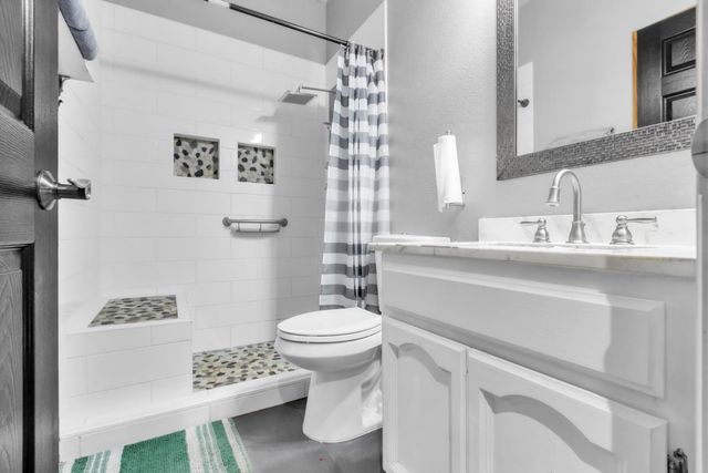 7950 Eskdale Ct, Sacramento, CA 95829