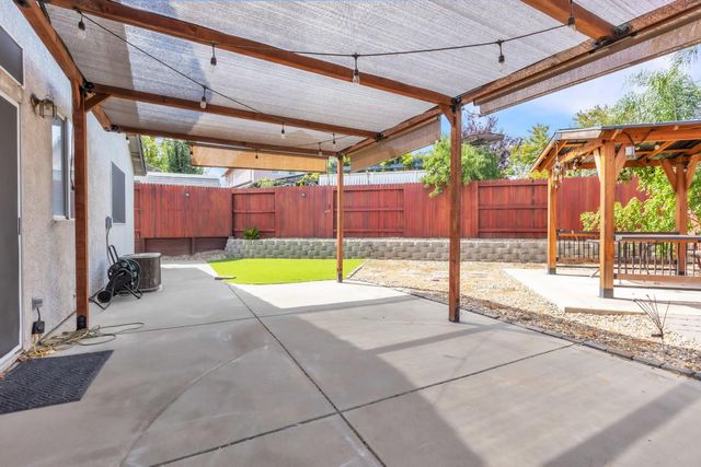 7950 Eskdale Ct, Sacramento, CA 95829