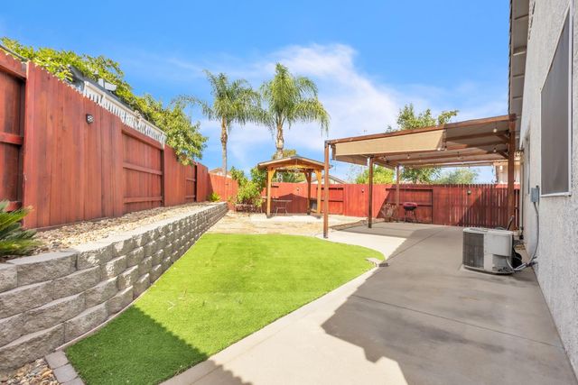 7950 Eskdale Ct, Sacramento, CA 95829