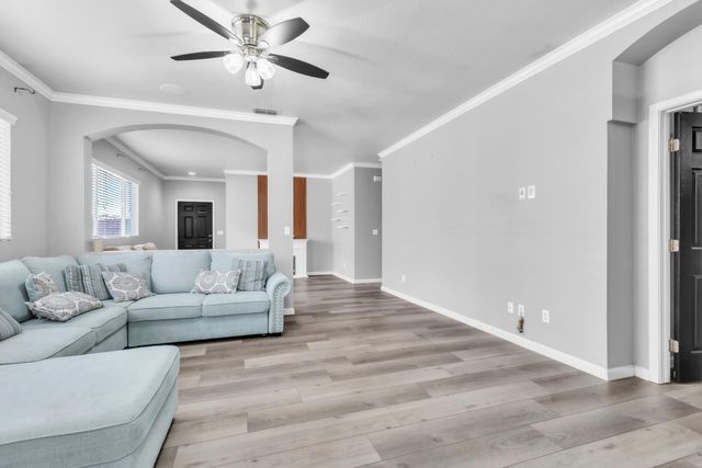 7950 Eskdale Ct, Sacramento, CA 95829