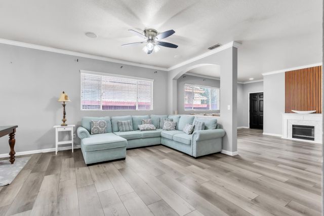 7950 Eskdale Ct, Sacramento, CA 95829
