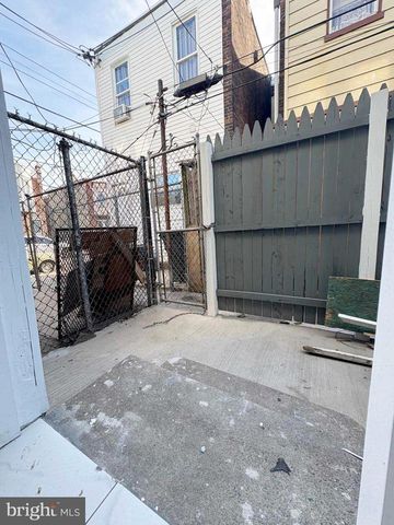 526 E WILLARD ST, Philadelphia, PA 19134