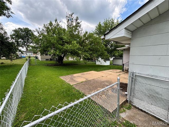 1246 Darr Drive, St Louis, MO 63137