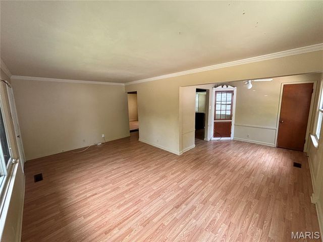 1246 Darr Drive, St Louis, MO 63137