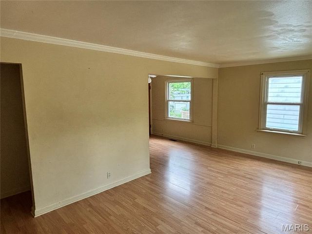 1246 Darr Drive, St Louis, MO 63137
