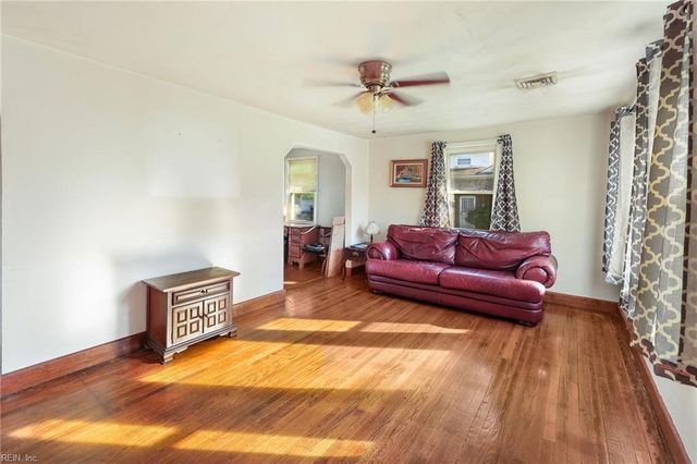 108 Diamond AVE, Chesapeake, VA 23323