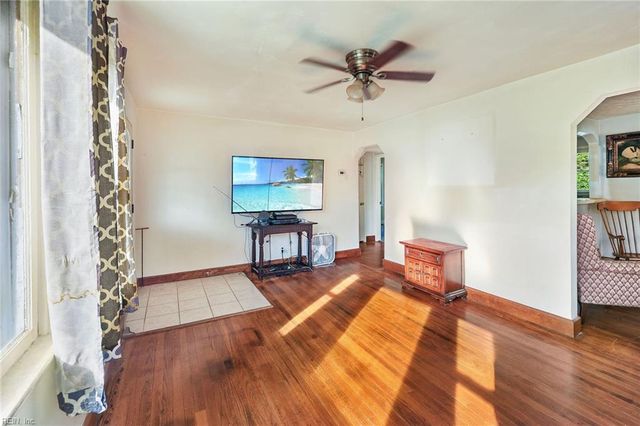 108 Diamond AVE, Chesapeake, VA 23323