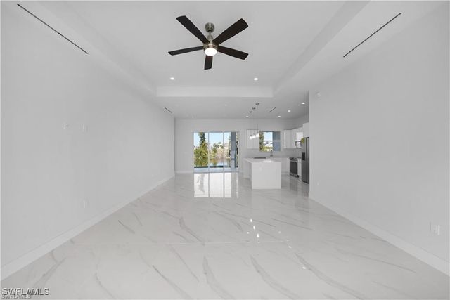 121 NE 8th TER, Cape Coral, FL 33909