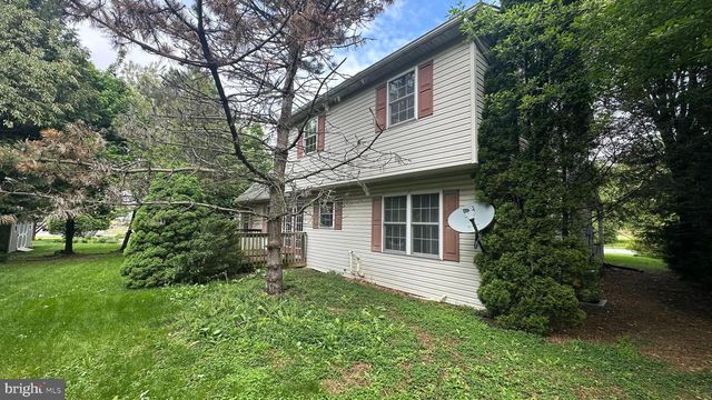 112 MILKY WAY, Shippensburg, PA 17257