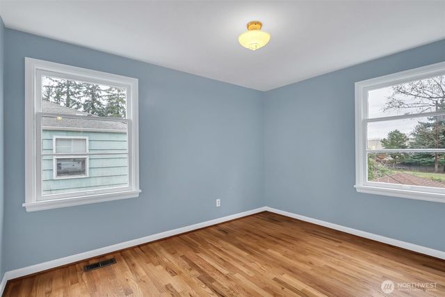 12534 North Park Avenue N, Seattle, WA 98133