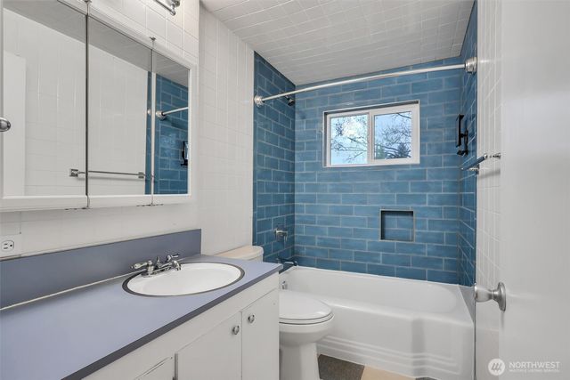 12534 North Park Avenue N, Seattle, WA 98133