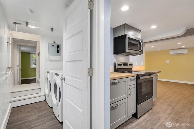 12534 North Park Avenue N, Seattle, WA 98133