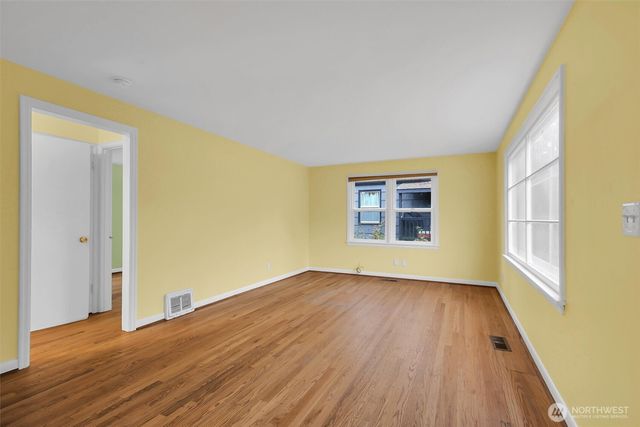 12534 North Park Avenue N, Seattle, WA 98133