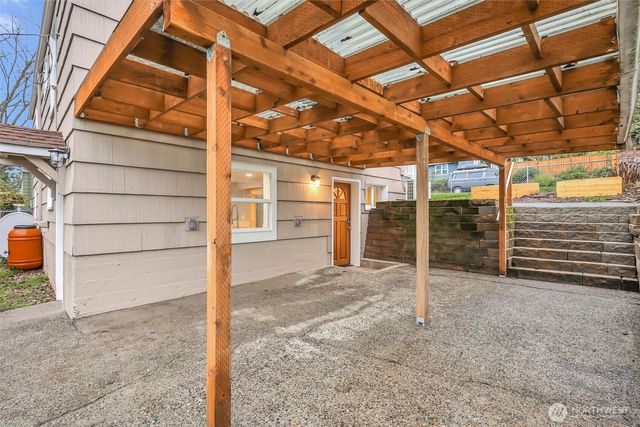 12534 North Park Avenue N, Seattle, WA 98133