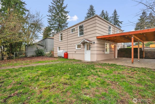 12534 North Park Avenue N, Seattle, WA 98133