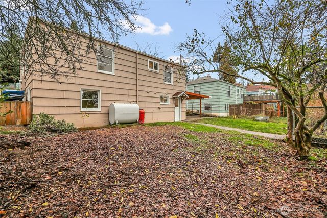 12534 North Park Avenue N, Seattle, WA 98133