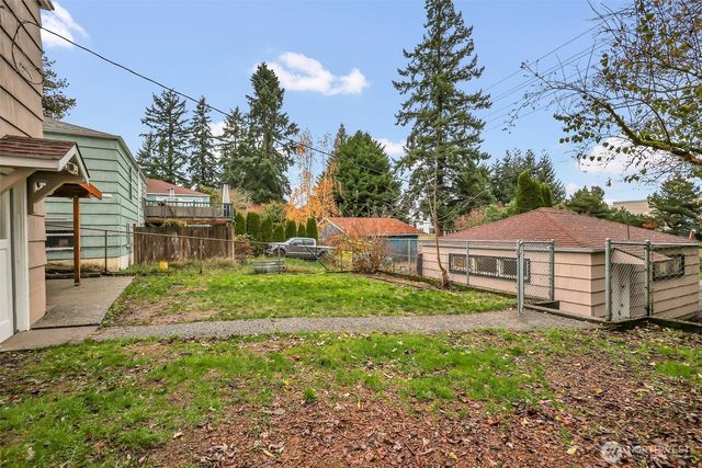 12534 North Park Avenue N, Seattle, WA 98133
