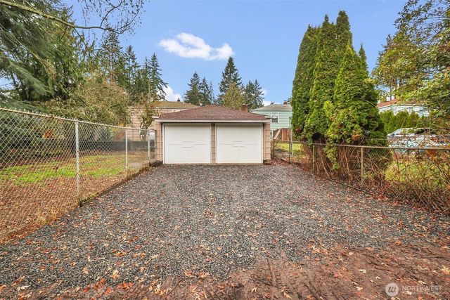 12534 North Park Avenue N, Seattle, WA 98133