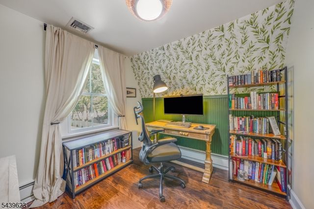 413 Mountain Ave, Long Hill Twp., NJ 07933