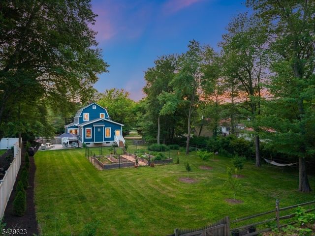 413 Mountain Ave, Long Hill Twp., NJ 07933
