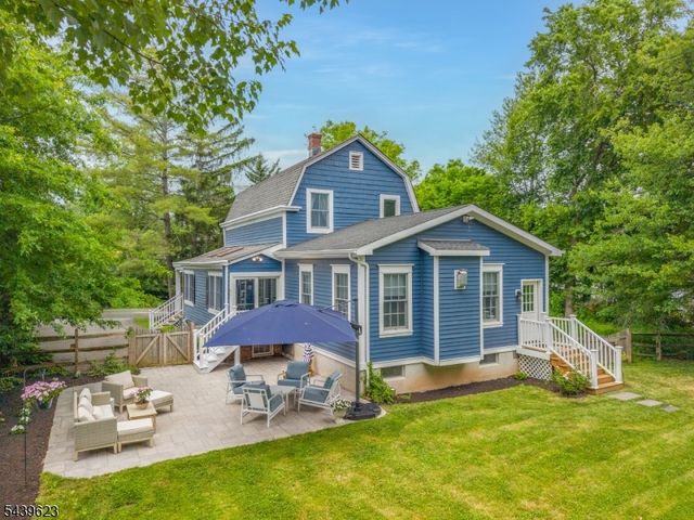 413 Mountain Ave, Long Hill Twp., NJ 07933
