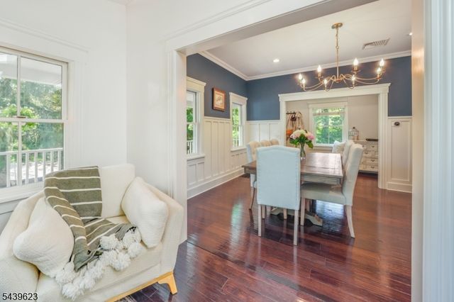 413 Mountain Ave, Long Hill Twp., NJ 07933