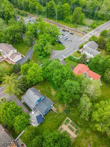 413 Mountain Ave, Long Hill Twp., NJ 07933