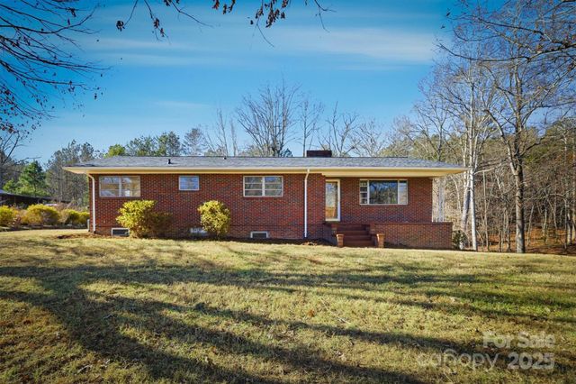2705 W US 70 Highway, Morganton, NC 28655