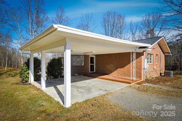 2705 W US 70 Highway, Morganton, NC 28655