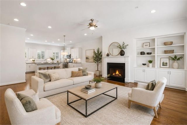 950 Opelousas Way, Atlanta, GA 30328