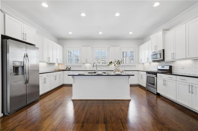 950 Opelousas Way, Atlanta, GA 30328