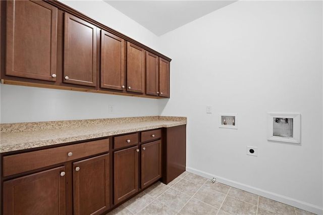 950 Opelousas Way, Atlanta, GA 30328