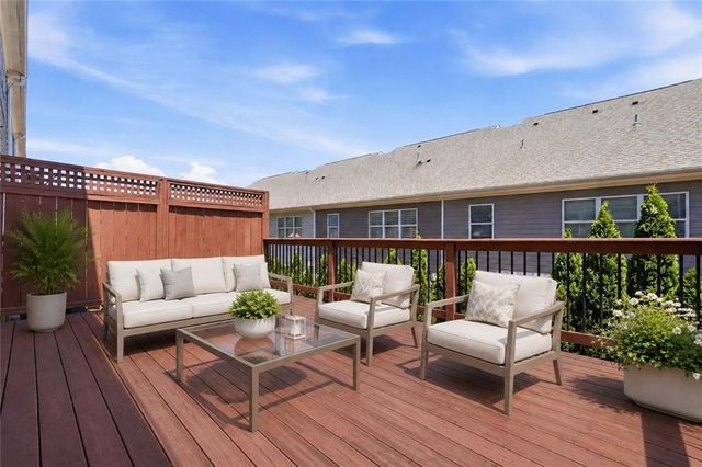 950 Opelousas Way, Atlanta, GA 30328