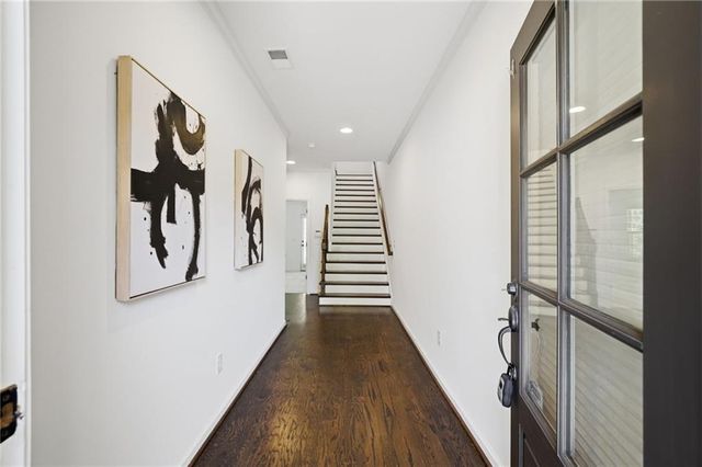 950 Opelousas Way, Atlanta, GA 30328