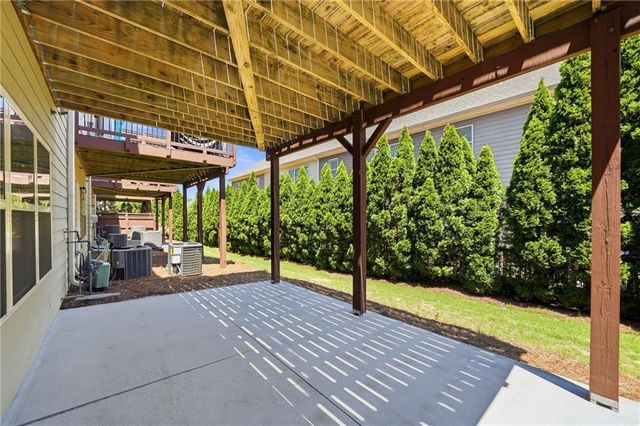 950 Opelousas Way, Atlanta, GA 30328