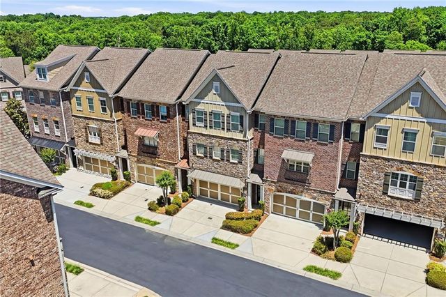 950 Opelousas Way, Atlanta, GA 30328