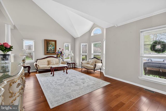 1 OWL CT, Marlton, NJ 08053