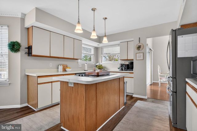 1 OWL CT, Marlton, NJ 08053