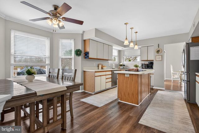 1 OWL CT, Marlton, NJ 08053