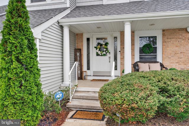 1 OWL CT, Marlton, NJ 08053