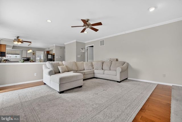 1 OWL CT, Marlton, NJ 08053