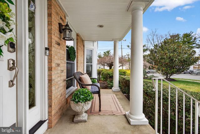 1 OWL CT, Marlton, NJ 08053