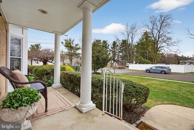 1 OWL CT, Marlton, NJ 08053